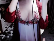 ASMR Menggoda dalam piyama merah